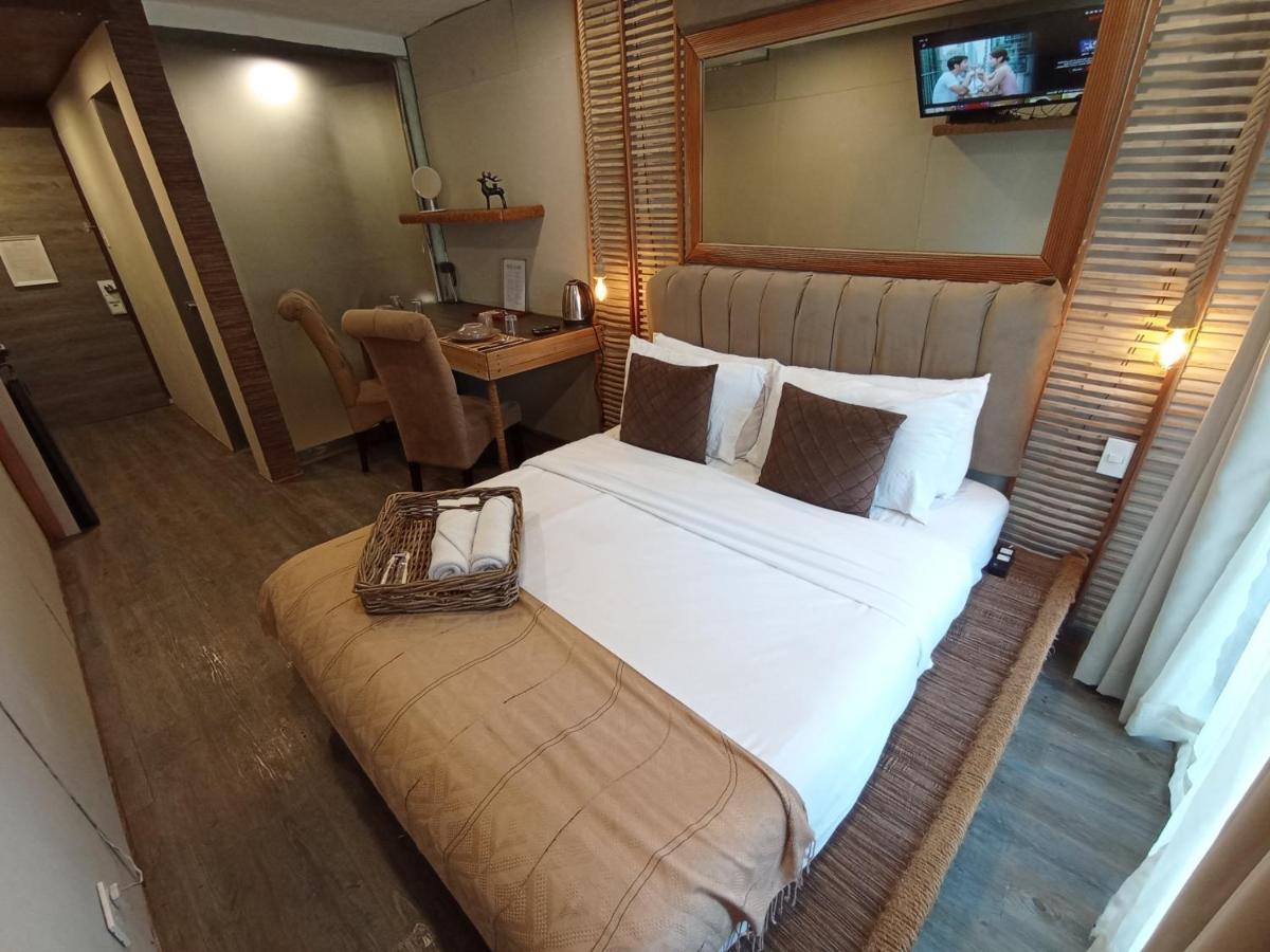 مانيلا The Staycation - Serviced Rooms المظهر الخارجي الصورة